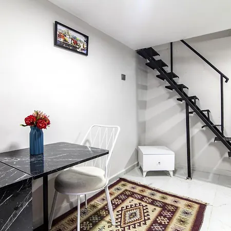 Modern Flat In The شقة